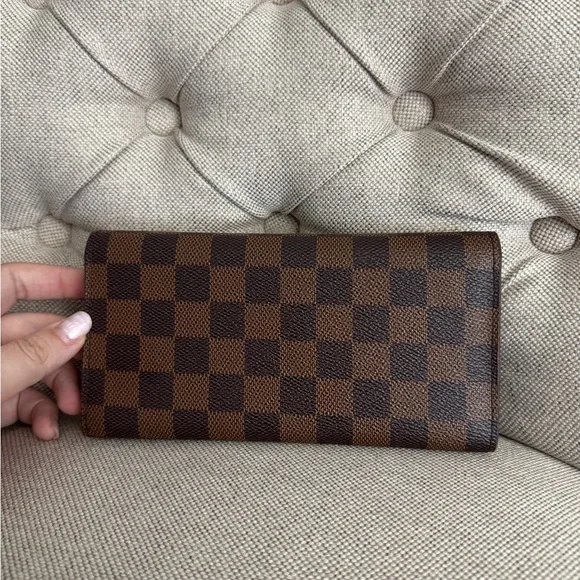 Checkered Brown Wallet - Picture 2 of 4